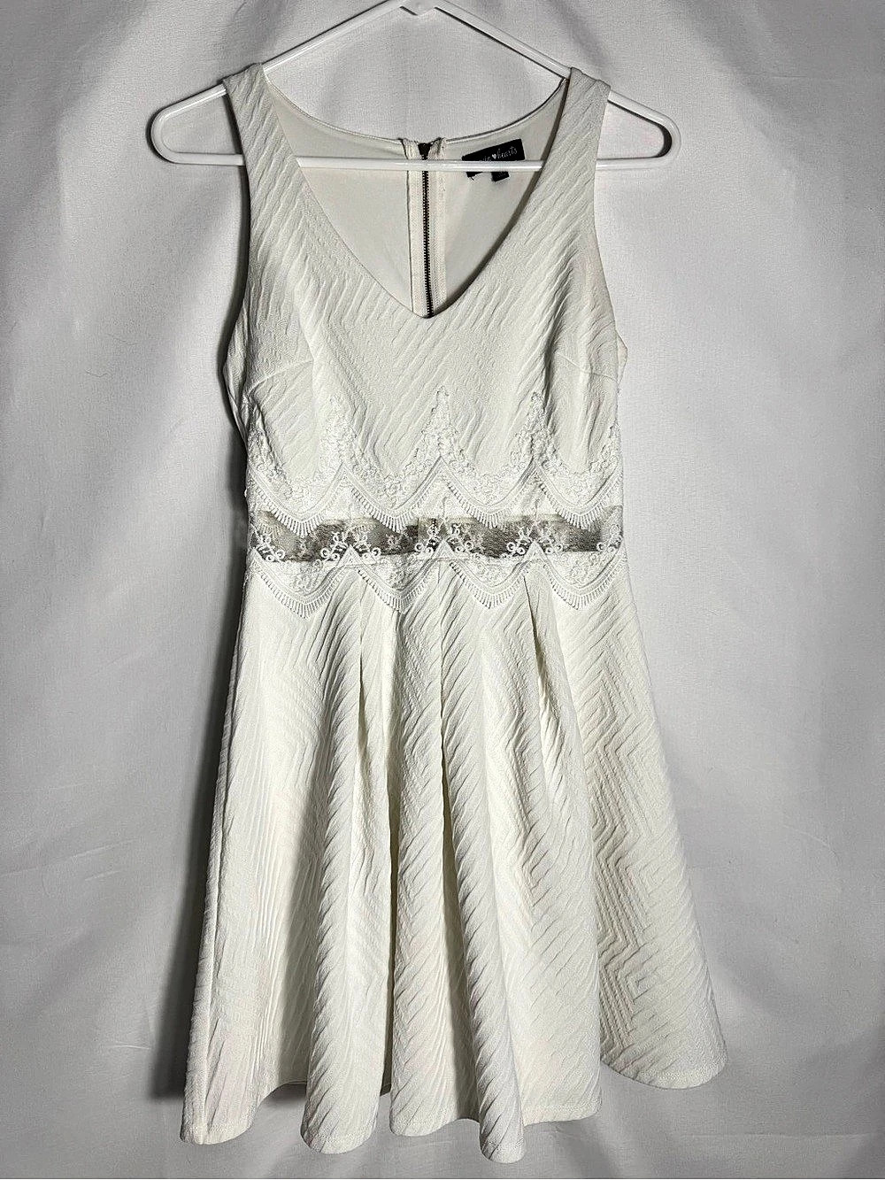 Sequin Hearts White V-Neck Mini Dress Chevron Lace Mesh Midriff Skater Size 3